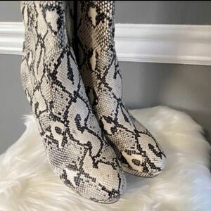 New boots GUESS over the knee boots